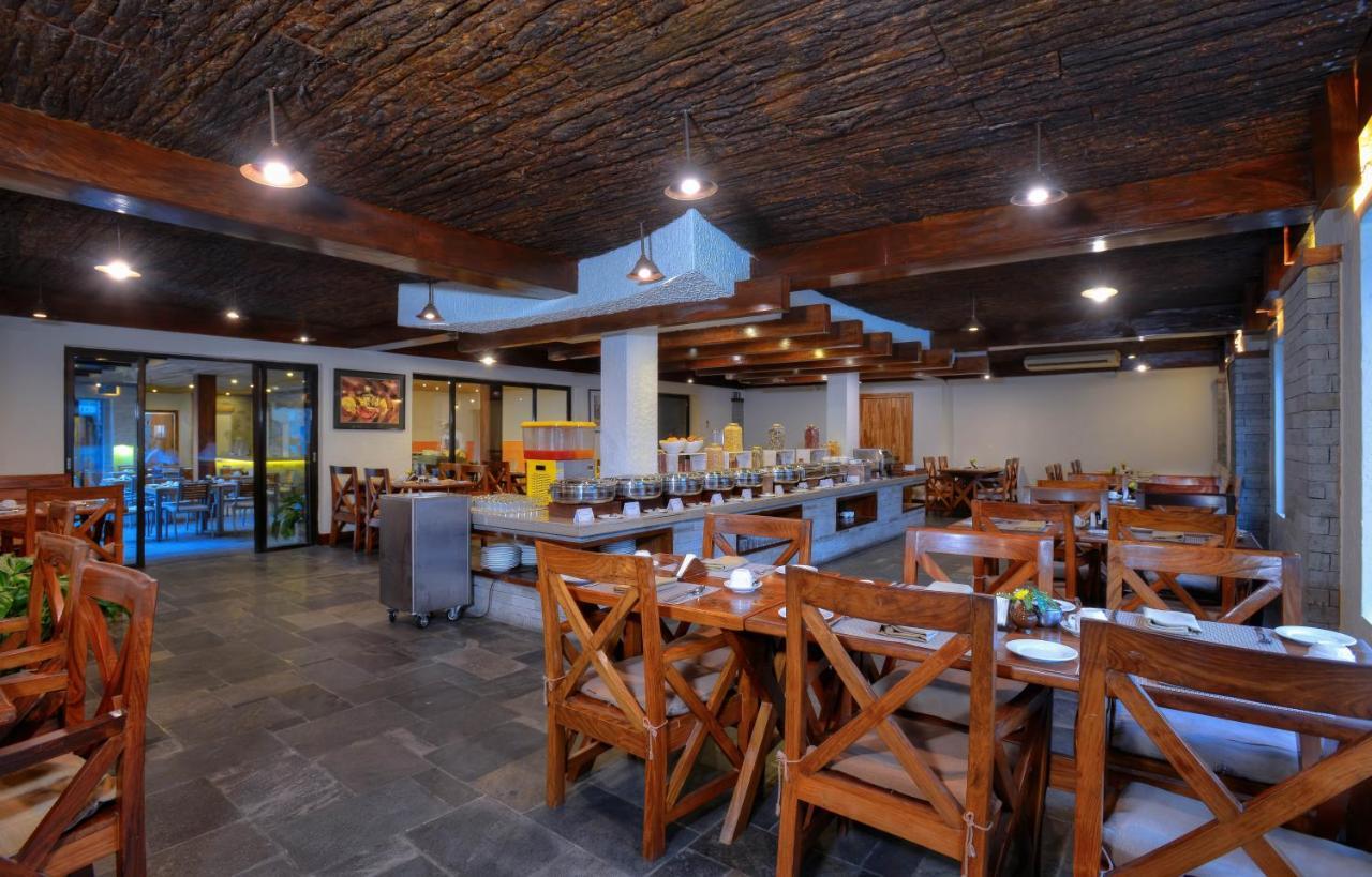 Hotel Barahi Pokhara Eksteriør bilde
