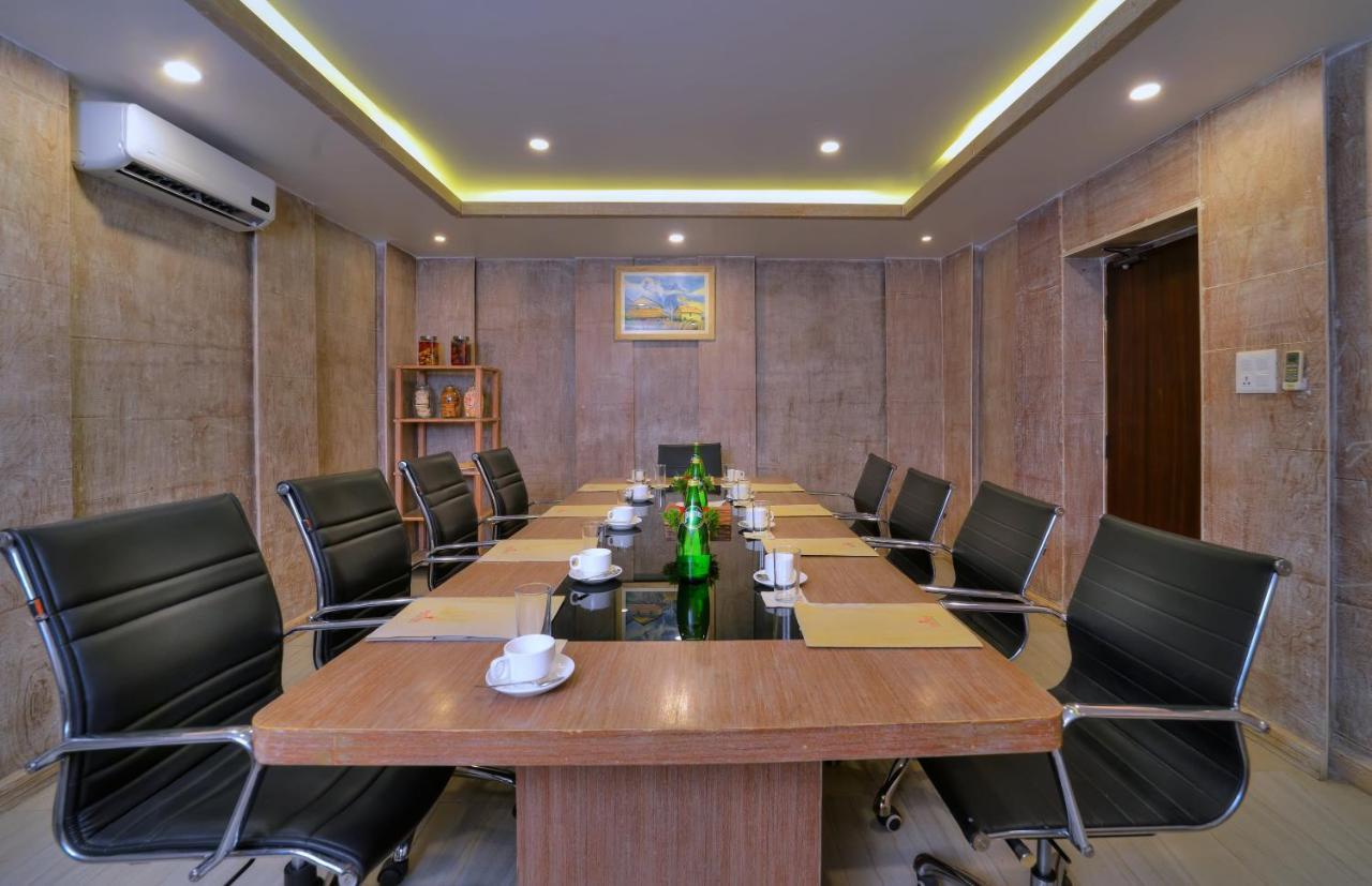 Hotel Barahi Pokhara Eksteriør bilde