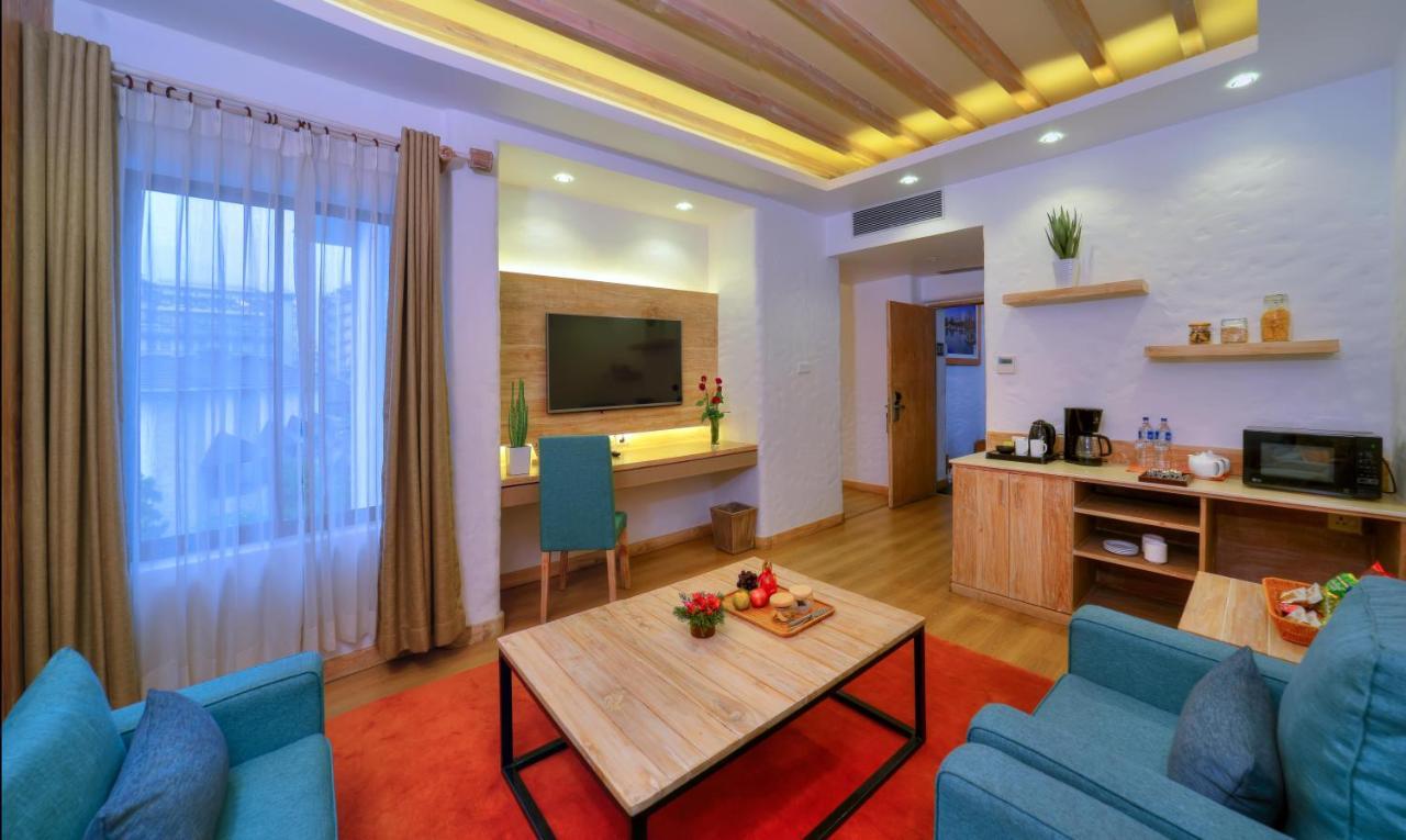 Hotel Barahi Pokhara Eksteriør bilde