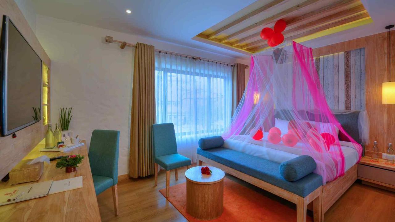 Hotel Barahi Pokhara Eksteriør bilde