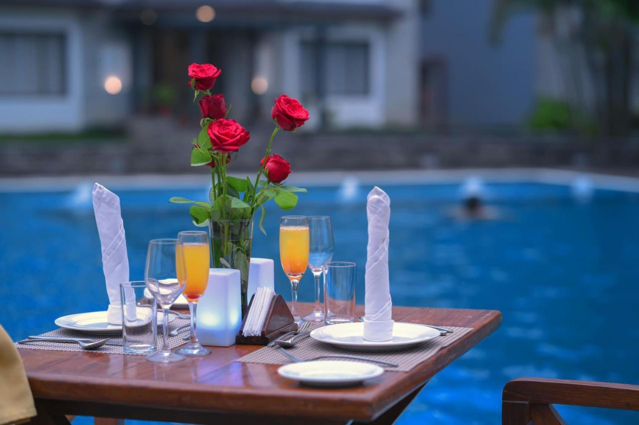 Hotel Barahi Pokhara Eksteriør bilde
