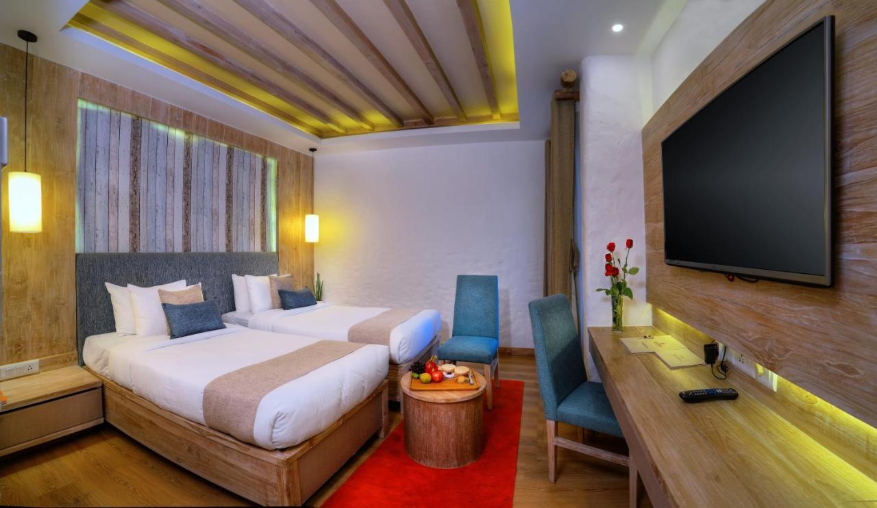 Hotel Barahi Pokhara Eksteriør bilde