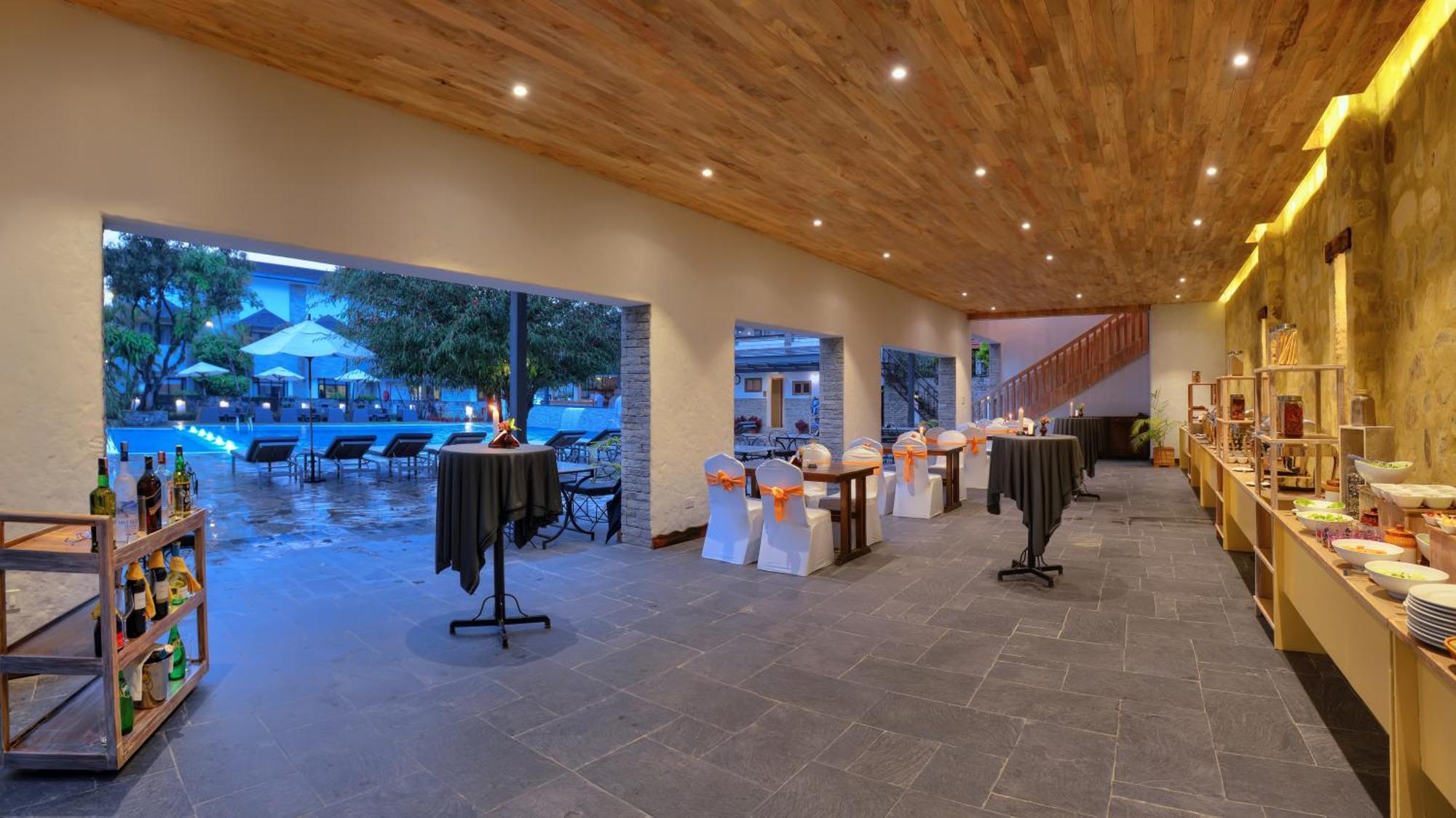 Hotel Barahi Pokhara Eksteriør bilde