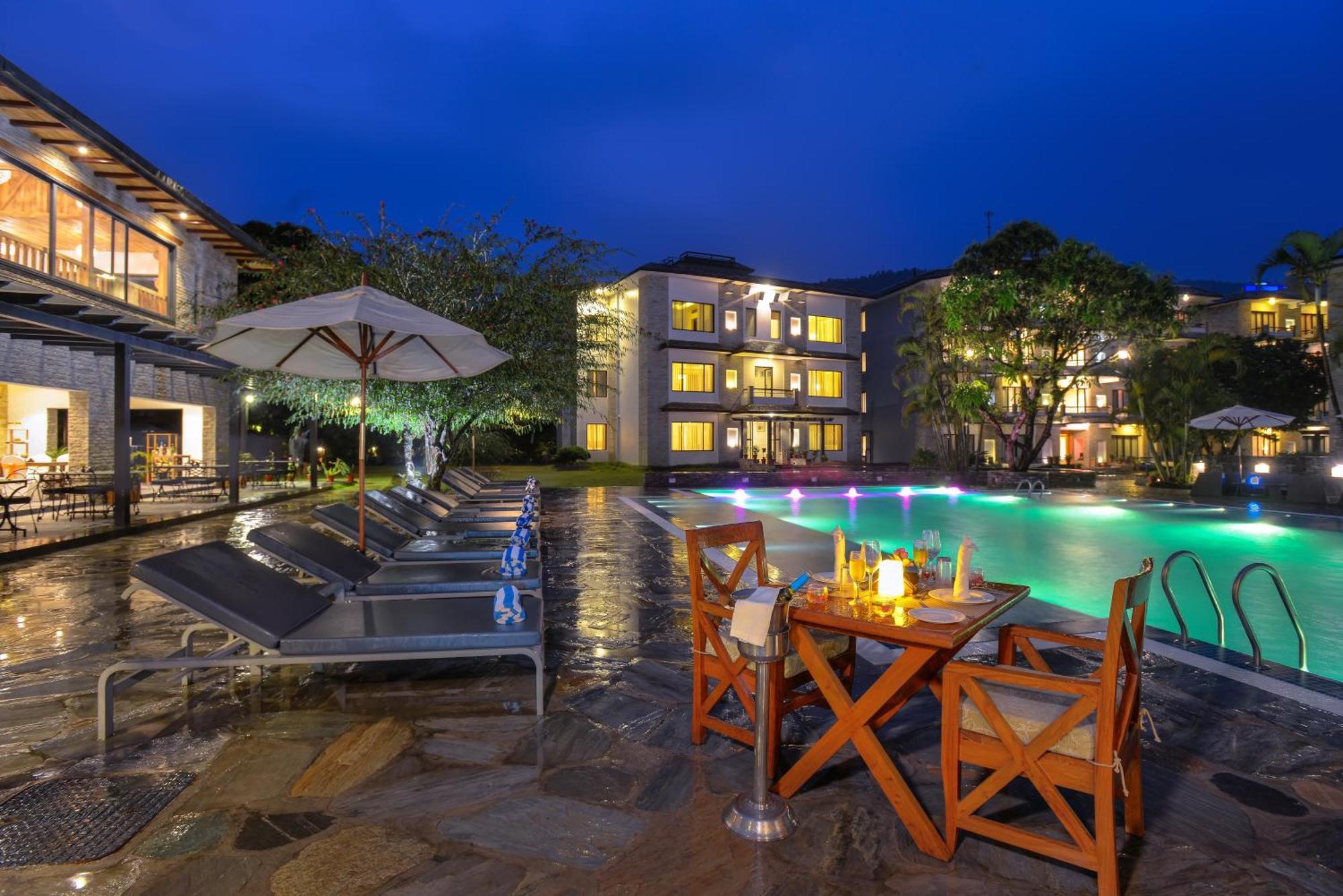 Hotel Barahi Pokhara Eksteriør bilde