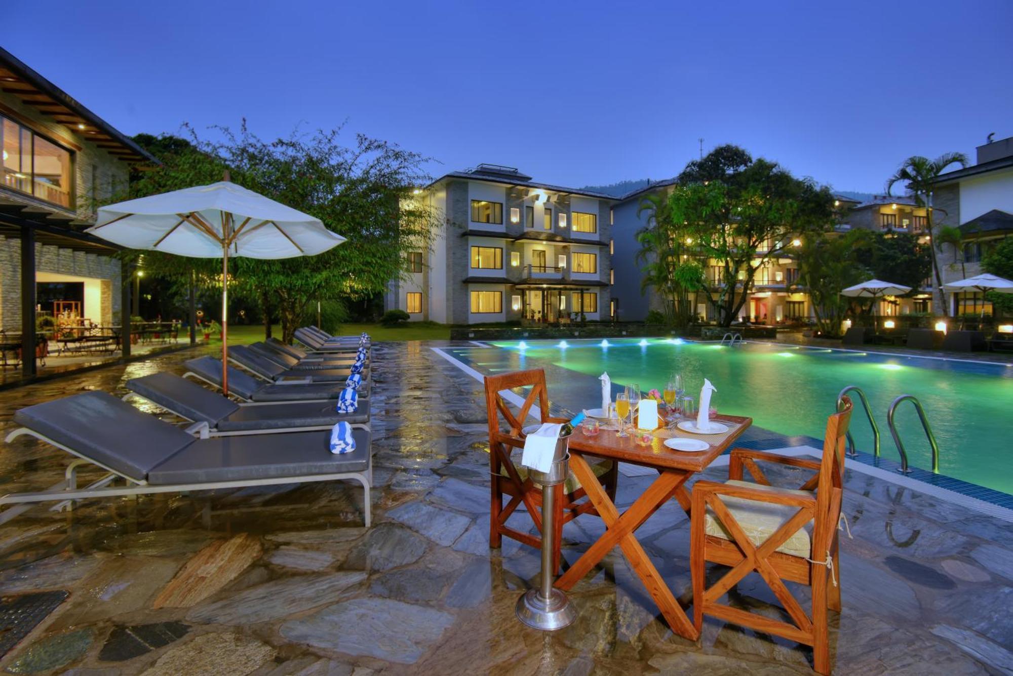 Hotel Barahi Pokhara Eksteriør bilde