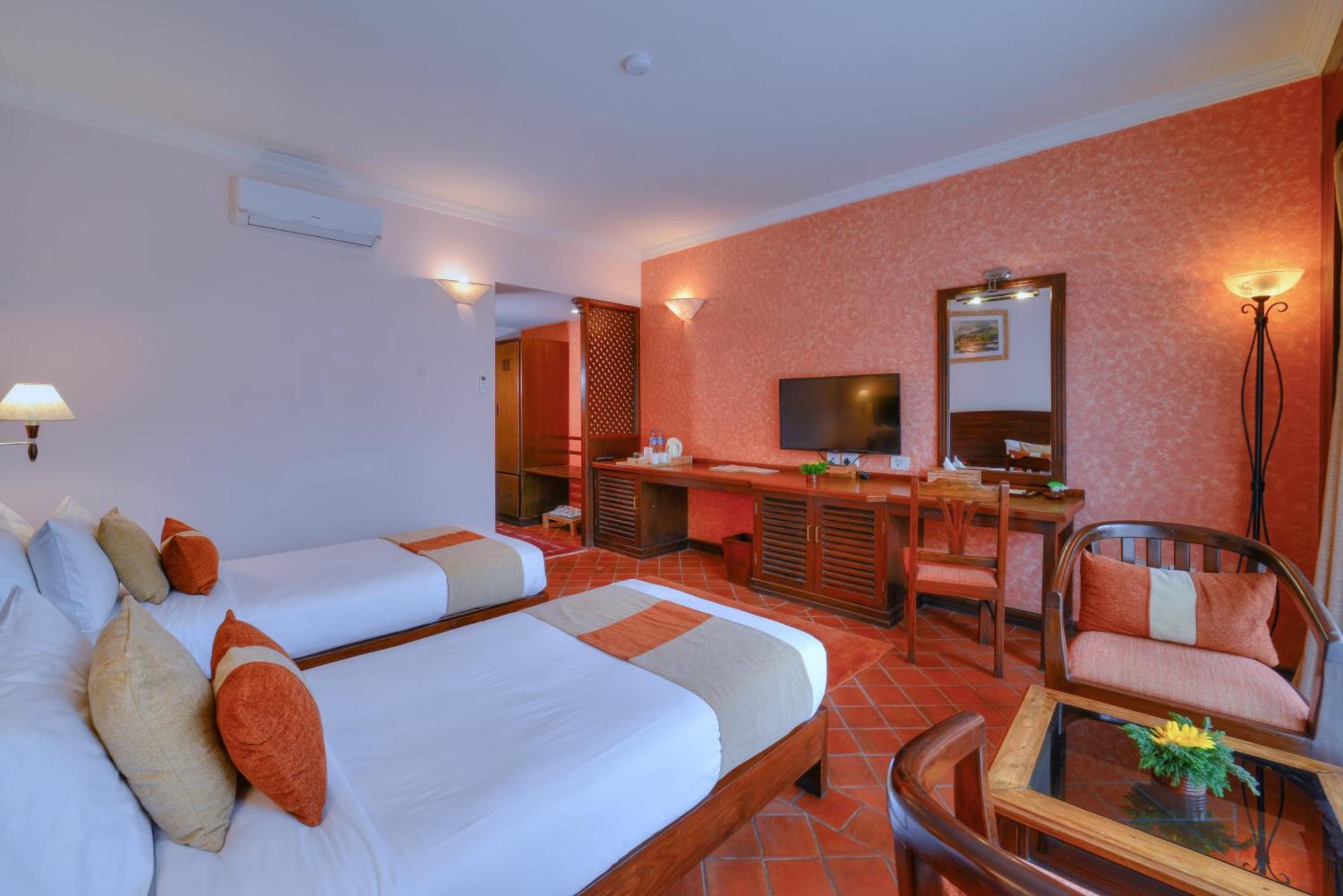 Hotel Barahi Pokhara Eksteriør bilde