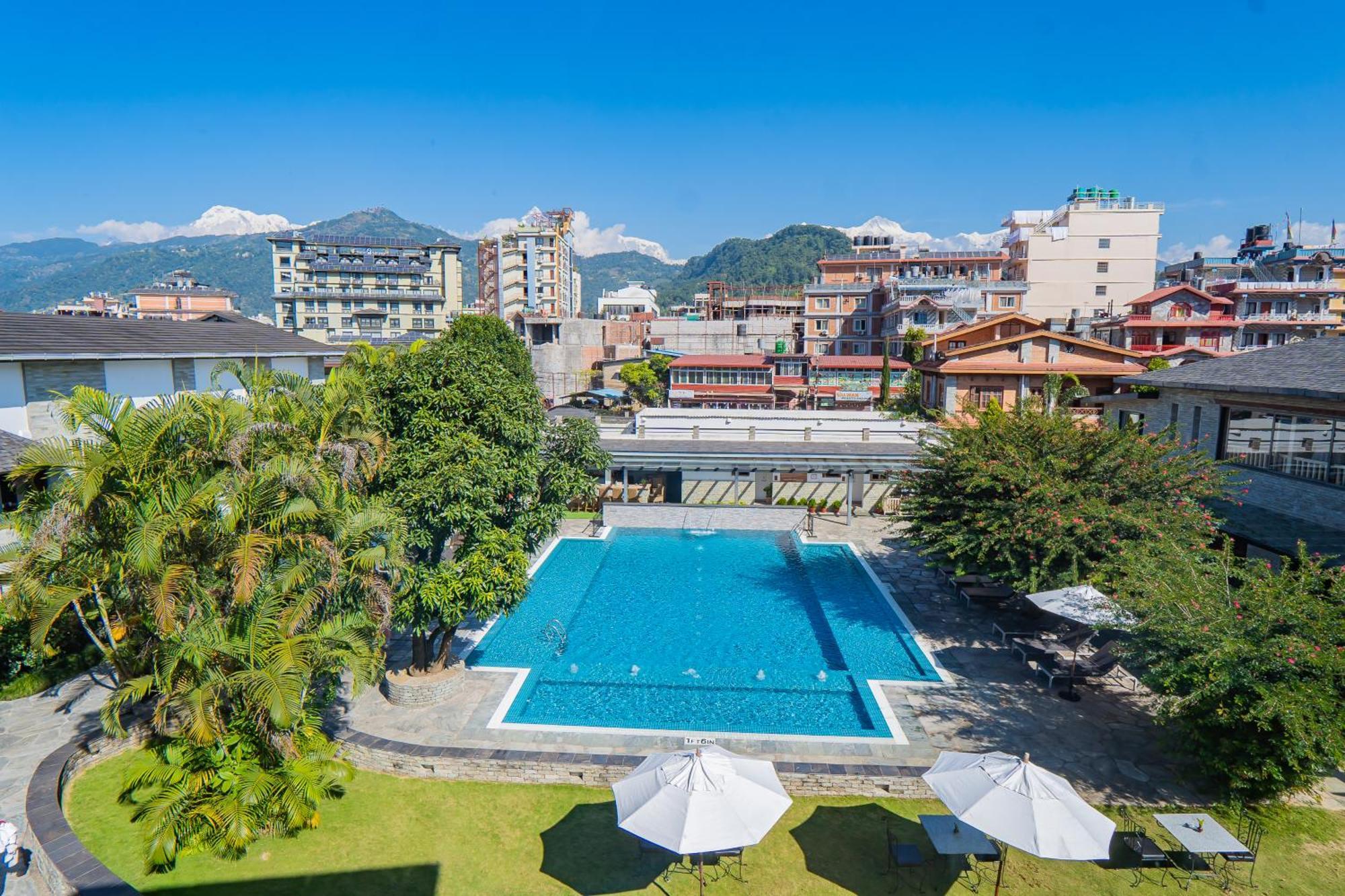 Hotel Barahi Pokhara Eksteriør bilde