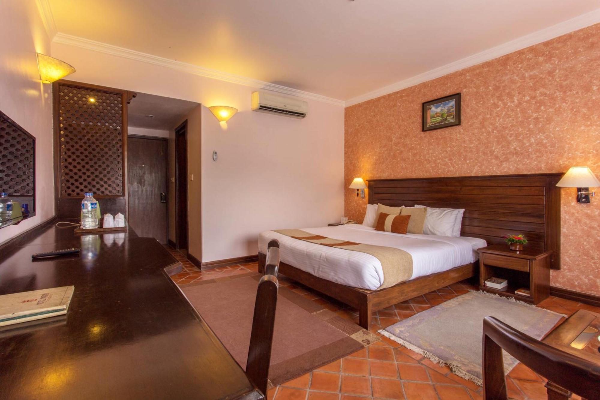 Hotel Barahi Pokhara Eksteriør bilde