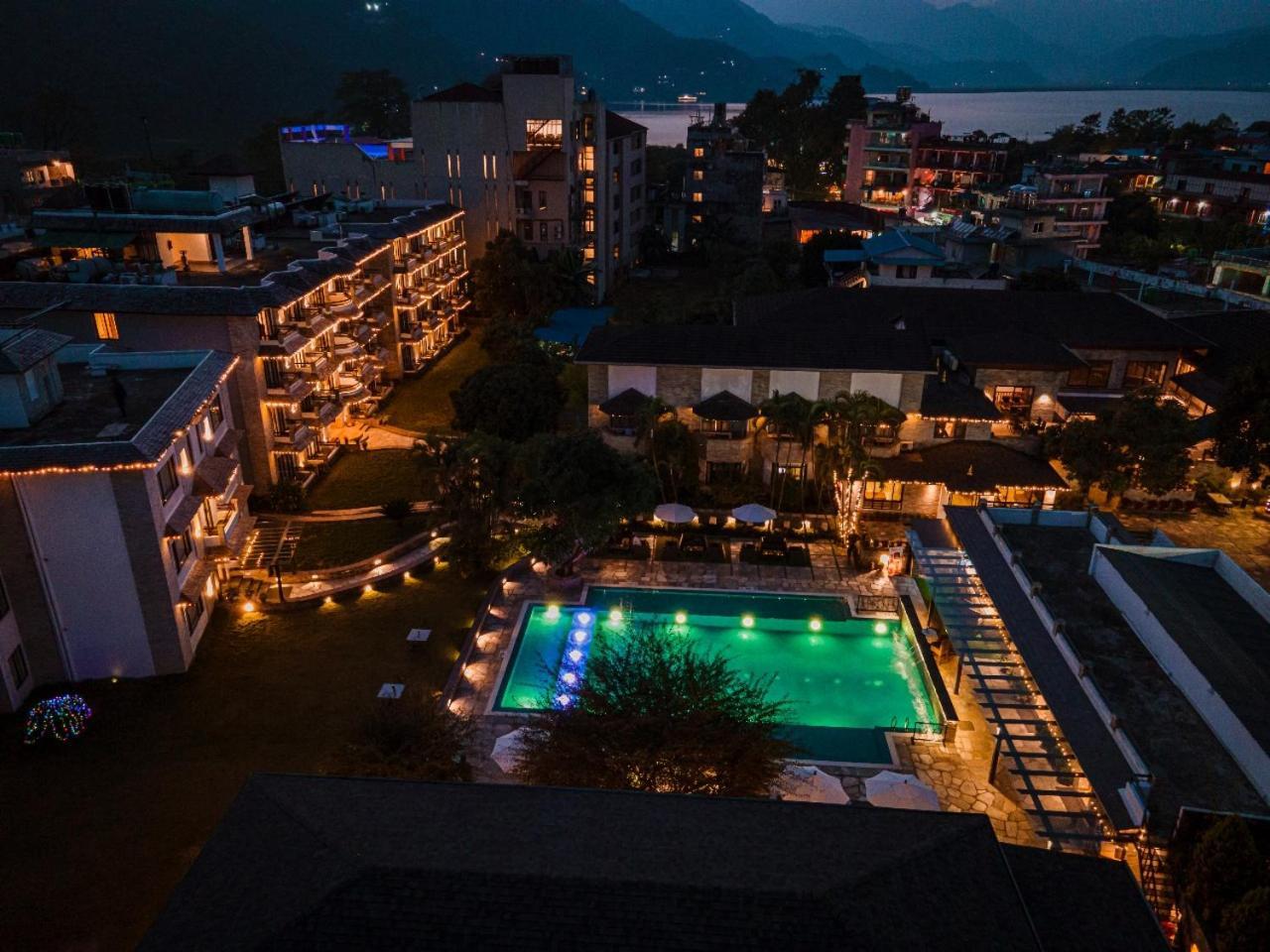 Hotel Barahi Pokhara Eksteriør bilde
