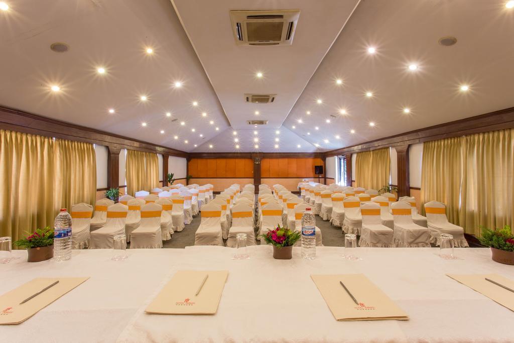 Hotel Barahi Pokhara Eksteriør bilde